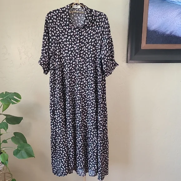 NATURAL LIFE | Dresses | Natural Life Rebecca Floral Black And Cream Midi  Dress Size Medium | Poshmark